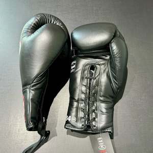 Gants de boxe en cuir personnalisés de haute qualité pour la boxe MMA, le Muay Thai, le Kick Boxing, l'entraînement et le sparring - Product Image 3