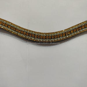 Banda de cuero para la frente de lujo de calidad superior con cadena de cristal dorado de 5 filas y botón a presión para bucles en Fabricante Mayorista - Product Image 3