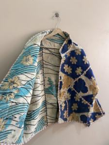 Chaqueta Acolchada Kantha Vintage Hecha a Mano, Chaqueta India Única - Product Image 5