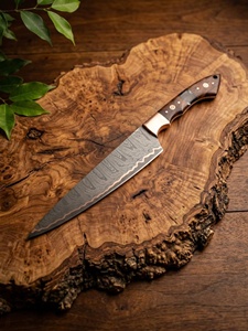 Couteau de Chef Red Tsunami 8 Pouces en Acier Damas avec Manche en Bois de Résine et Bord Biseauté, Pointe Tranchante, Qualité Industrielle - Product Image 1