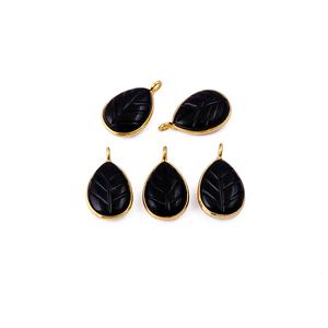 Pendentif en pierre précieuse d'onyx noir avec motif de feuille en forme de larme breloque de lunette plaqué or pendentifs et breloques de mode - Product Image 1