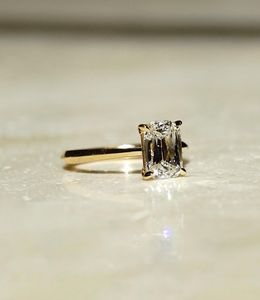 Bague de fiançailles et de mariage en diamant de laboratoire taille émeraude 1 carat en or jaune 14 carats de luxe certifiée IGI pour soirée - Product Image 4
