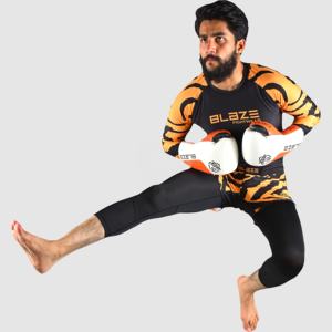 Blaze Fight Wear BJJ MMA 2025 ensemble de lutte tricoté pour hommes personnalisés T-shirts + shorts rashguard à sublimation complète ensemble 2 pièces - Product Image 5
