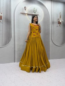 Ensemble kurta brodé couleur moutarde pour femme avec jupe longue, style traditionnel indien pakistanais, robe en coton pour les occasions festives - Product Image 4