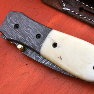 Couteau de chasse impérial en acier Damas, lame à pointe tombante, avec manche en ivoire et étui en cuir - Product Image 3