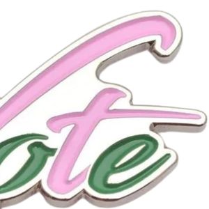 Broche décorative en émail « Pretty Girl Vote » rose et verte, accessoire de mode pour femme, inspiré des sororités, idéal pour les réunions - Product Image 3
