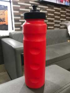 Bouteille d'hydratation tendance de 750 ml avec couvercle facile à ouvrir pour le sport, le bureau, les déplacements, les aventures en plein air et l'usage quotidien - Product Image 2