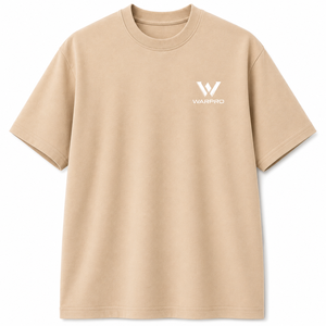 เสื้อยืดแขนสั้นผู้ชาย WARPRO สีเบจล้วน คอกลม ทรงปกติ โลโก้ด้านหน้า สไตล์สปอร์ต ผ้าถักโพลีเอสเตอร์ 100% ระบายอากาศได้ดี - Product Image 1