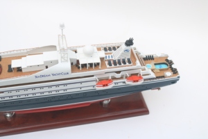 SEADREAM I - Maqueta de Velero de Madera Hecha a Mano, Personalizada, Antigua, Coleccionable, con Temática Oceánica, Pieza de Arte Independiente para Mesa, Vietnam - Product Image 4