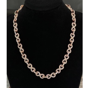 Collar de cadena cubana al por mayor con piedras pavé y acabado pulido disponible a un precio razonable - Product Image 1