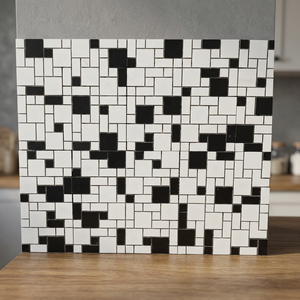 Qualité d'exportation Prix bon marché Noir Blanc Dosseret Porcelaine Irrégulière Haute brillance Mosaïque Carreaux de sol 15x15 10x10 - Product Image 1