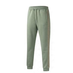 Ensemble de vêtements de sport pour homme, de qualité supérieure, flexible, pour l'exercice cardio, la course à pied et le confort quotidien - Product Image 4