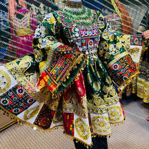 ชุดเดรสแบบอัฟกันคูชี ปักลายลูกไม้คุณภาพสูง เป็นมิตรกับสิ่งแวดล้อม แขนยาว ออกแบบตามสั่งสำหรับผู้หญิง มีขั้นต่ำในการสั่งซื้อน้อย - Product Image 1