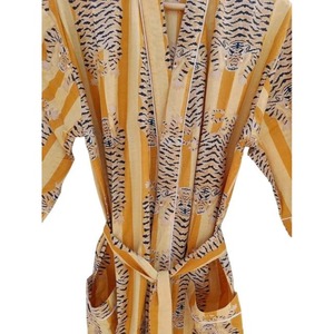Kimono en coton jaune moutarde à imprimé tigre – Kaftan long à motif animal rayé - Product Image 4
