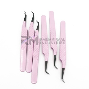 Pince à épiler pour cils RABIA MIRAAAL INDUSTRIES, pointe en plasma noir, couleur rose poudré, en acier inoxydable, pointe dentelée - Product Image 5