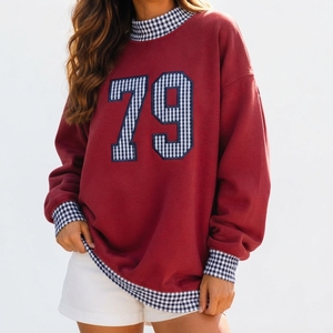 Sudadera Oversize de Cuello Alto para Mujer, Color Granate, con Apliques de Cuadros, Número 79, Manga Larga, Ropa Casual con Logotipo Personalizado - Product Image 1
