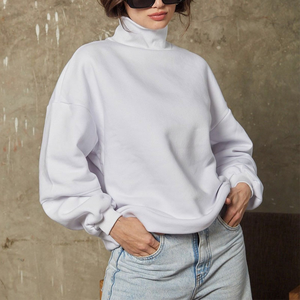 Sweat-shirt décontracté à col roulé en molleton de haute qualité pour femme, en polyester/coton léger, avec logo personnalisé sur le devant - Product Image 3