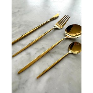 ชุดช้อนส้อมสแตนเลสสีโทนอุ่น คุณภาพเชื่อถือได้ สำหรับใช้ในเชิงพาณิชย์และส่วนบุคคล - Product Image 3