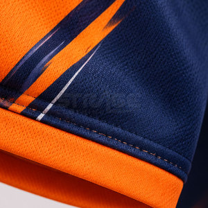 เสื้อทีมฝึกซ้อม ผ้าโพลีเอสเตอร์ 100% ระบายอากาศ แห้งเร็ว น้ำหนักเบา ซับเหงื่อ เป็นมิตรกับสิ่งแวดล้อม คอวี ปรับแต่งได้ สำหรับฟุตบอล - Product Image 6