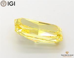 เพชร CVD ขนาด 3.00 กะรัต ผลิตในห้องปฏิบัติการ พร้อมใบรับรอง IGI รูปทรงเรเดียนท์ สีเหลืองแฟนซีสดใส ความสะอาดระดับ VS2 สำหรับเครื่องประดับชั้นดี - Product Image 3