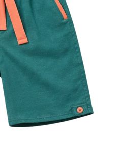 Ensemble décontracté d'été pour homme : débardeur sans manches et short en coton vert sarcelle avec bordure orange corail et cordon de serrage – Ensemble deux pièces - Product Image 6