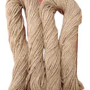 Ficelle de jute 100% naturelle, écologique, durable, biodégradable, de haute qualité, 28LBS/3PLY, 1kg par bobine, anti-bactérienne, pour le tricot et le tissage à la main - Product Image 1