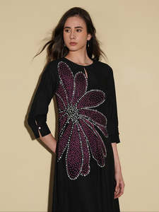 Vestido Camisero Maxi Negro con Bordado de Puntos, Manga Tres Cuartos, Cuello Mandarín, Tela Tejida, Uso Diario Informal - Product Image 5