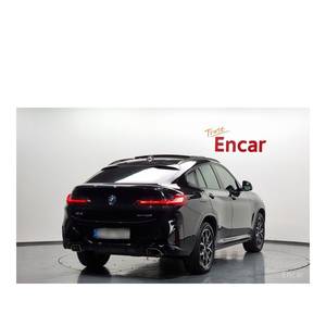 BMW X4 XDrive20i M Sport 2023 avec boîte de vitesses automatique, direction à gauche et caméra de recul, 38 055 km - Product Image 2