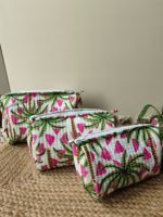 Ensemble de 3 trousses de toilette carrées matelassées en coton Quince Life, motif floral, imprimées à la main, sacs de maquillage