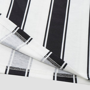 Vêtements de sport athlétiques personnalisés 2026, vêtements de compression pour la course à pied, vêtements de fitness pour hommes, t-shirts à col rond blanc et noir pour hommes - Product Image 3