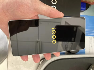 IQOO Z9Turbo 5G สมาร์ทโฟนรุ่นใหม่ล่าสุด หน้าจอ OLED 144Hz ชิปประมวลผล Deca Core รองรับการชาร์จเร็ว 120W กล้อง 64MP หน่วยความจำ 512GB โทรศัพท์สำหรับเล่นเกม - Product Image 2