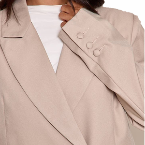 Blazer croisé à revers pointus pour femme, avec épaulettes, veste de costume de bureau, tenue professionnelle formelle, personnalisable OEM ODM 2026, vente en gros OL - Product Image 6