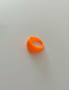 Bague unisexe élégante en résine, accessoire de bijouterie décontracté pour les fêtes - Product Image 6