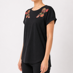 Camiseta de Mujer 100% Algodón Orgánico, Estampado Floral Paisley, Corte Holgado, Manga Corta, Casual, Ecológica, Fabricante OEM ODM - Product Image 3
