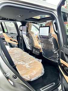 รถเอสยูวีขนาดใหญ่สุดหรู ปี 2025 รุ่น LX 600 Luxury Edition มือสอง - Product Image 4