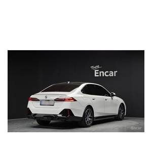 BMW Serie 5 520i M Sport 2023, 11,558 km, Caja de Cambios Automática, Asientos de Cuero, Volante a la Izquierda, Cámara Trasera - Product Image 2