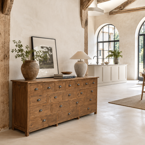 Commode rustique en bois foncé à plusieurs tiroirs, buffet en bois massif récupéré, commode vintage style apothicaire, meuble de salon - Product Image 1