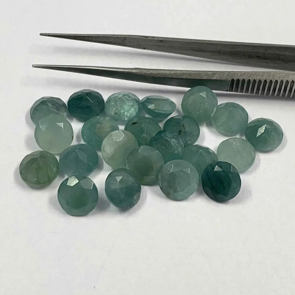 สีเขียว