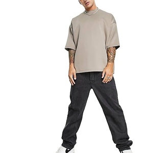 T-shirt Homme Personnalisé avec Logo International Outfitize – Vente en Gros, Bordure en Satin de Luxe, Streetwear, Qualité Supérieure, Vêtements en Gros - Product Image 1