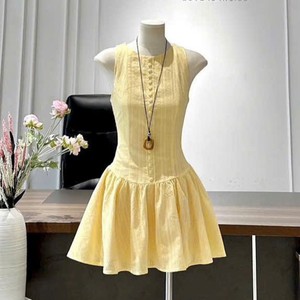 Robe Courte Plissée Coréenne OEM à Manches Volants, Boutons sur le Devant, Jupe Trapèze en Mousseline, Col Rond Semi-Transparent Brodé pour Femme – Collection Été - Product Image 1