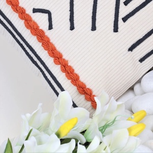 Funda de Cojín con Flecos y Rayas Grises y Naranjas, Textura Tufted a Mano, Estilo Boho, Decoración Suave para el Hogar, Precio al por Mayor - Product Image 5
