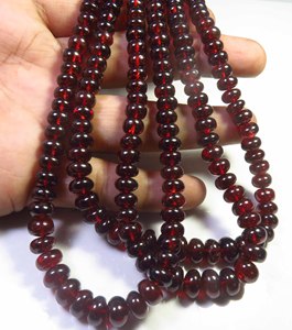 Perles de grenat naturel du Mozambique, 5-8 mm, perles rondes lisses, 15 pouces, pierres précieuses africaines rouges de haute qualité, perles percées au centre - Product Image 2