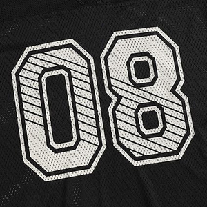 เสื้อฟุตบอลตาข่ายผู้ชายผู้หญิง คอวีทรงโอเวอร์ไซส์ สไตล์เรโทร พิมพ์ลายดิจิตอลโลโก้ ชื่อ หมายเลข ผู้ผลิต - Product Image 4