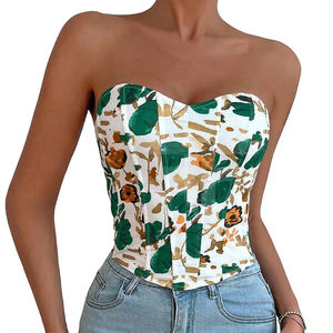 Top de tirantes sexy y atrevido con escote bajo, espalda descubierta, diseño floral en el pecho y cintura con diseño de espina de pescado y diamantes - Product Image 1