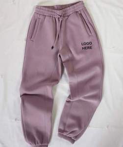 Pantalones de algodón personalizados para hombre, ligeros, casuales, con corte ajustado, construcción transpirable y detalles modernos. - Product Image 1