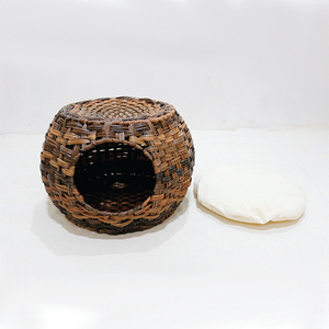 Wholesale Handwoven Eco-Friendly Water Hyacinth Cat Bed Cave with Soft Cushion for Cats - Product Image 4