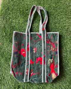 Bolso Tote Casual de Diseño para Mujer, Calidad Premium, Algodón y Terciopelo Acolchado, Patrón Floral Multicolor, Dos Asas, Cierre Abierto - Product Image 6