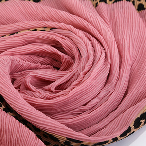 Nouveau Foulard Plissé Imprimé Léopard Hijab Islamique Uni Crêpé Foulard Femme Musulmane Bandana - Product Image 5