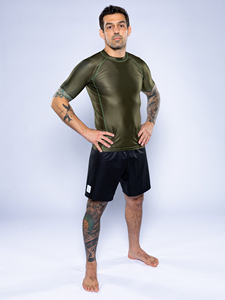 Vente en gros de rashguards MMA BJJ personnalisés, design élégant, compression pour hommes, manches longues, spandex/polyester UPF50+ - Product Image 4