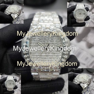 Montres de luxe personnalisées avec cadran en moissanite VVS, résistantes à l'eau 10 bars, bracelet en acier inoxydable et moissanite pour hommes et femmes, fabrication en usine - Product Image 1